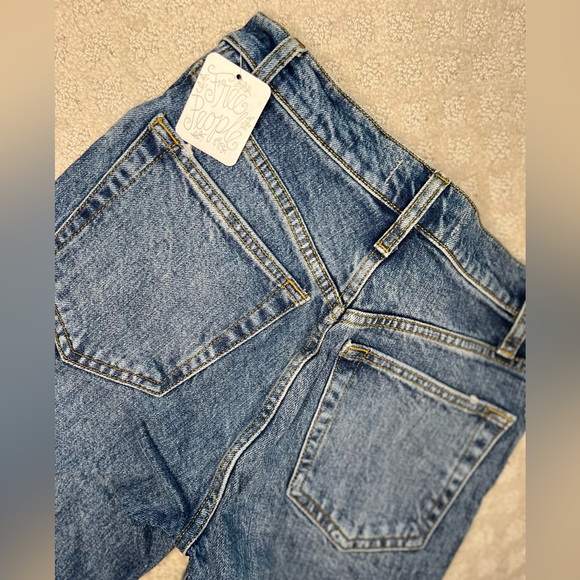 BRAND NEW! FREE PEOPLE JEANS (new with tags + bag) - Picture 3 of 7
